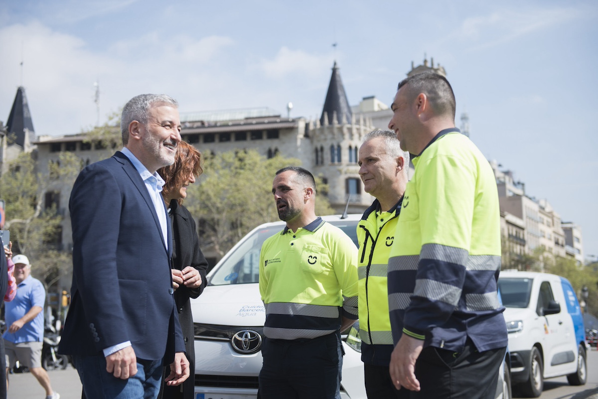 Jaume Collboni y Laia Bonet en Paseo de Gràcia