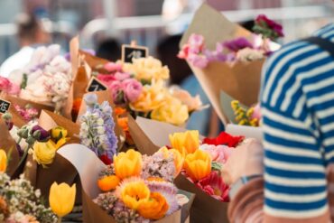 Flores en el mercadillo del festival de Flors al Mercat