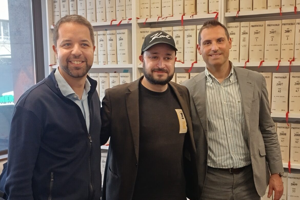 Xavier Capellades, Sergi Sans y Albert Minguez tras la compra de Ecolium por parte de Solfy.