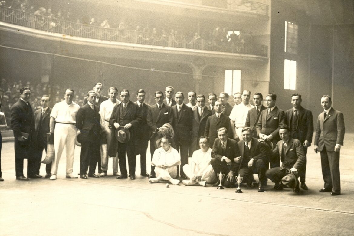 Inauguración de un frontón en Barcelona.