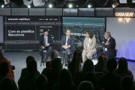 Sesión de Moments Estel·lars 'Cómo se planifica Barcelona' en Casa Seat.