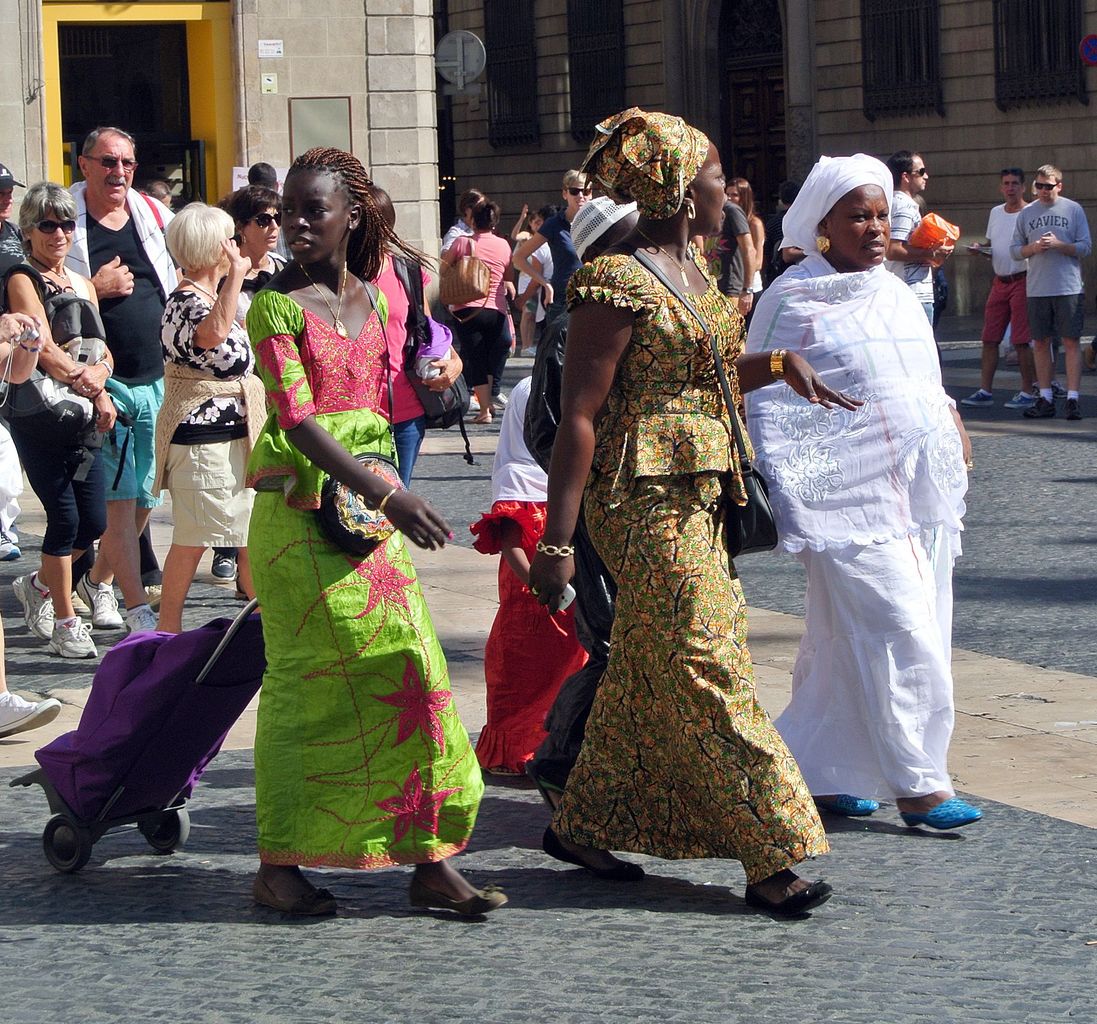 Turistas en la Plaza de Sant Jaume. © Vicente Zambrano González