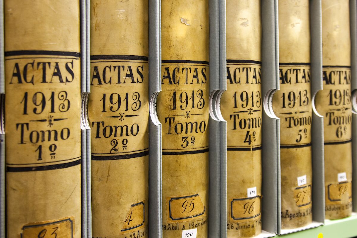  Barcelona conserva actes de les reunions del govern des del 1301 fins a l’actualitat. El nom ha canviat al llarg del temps, per. la tipologia documental és la mateixa