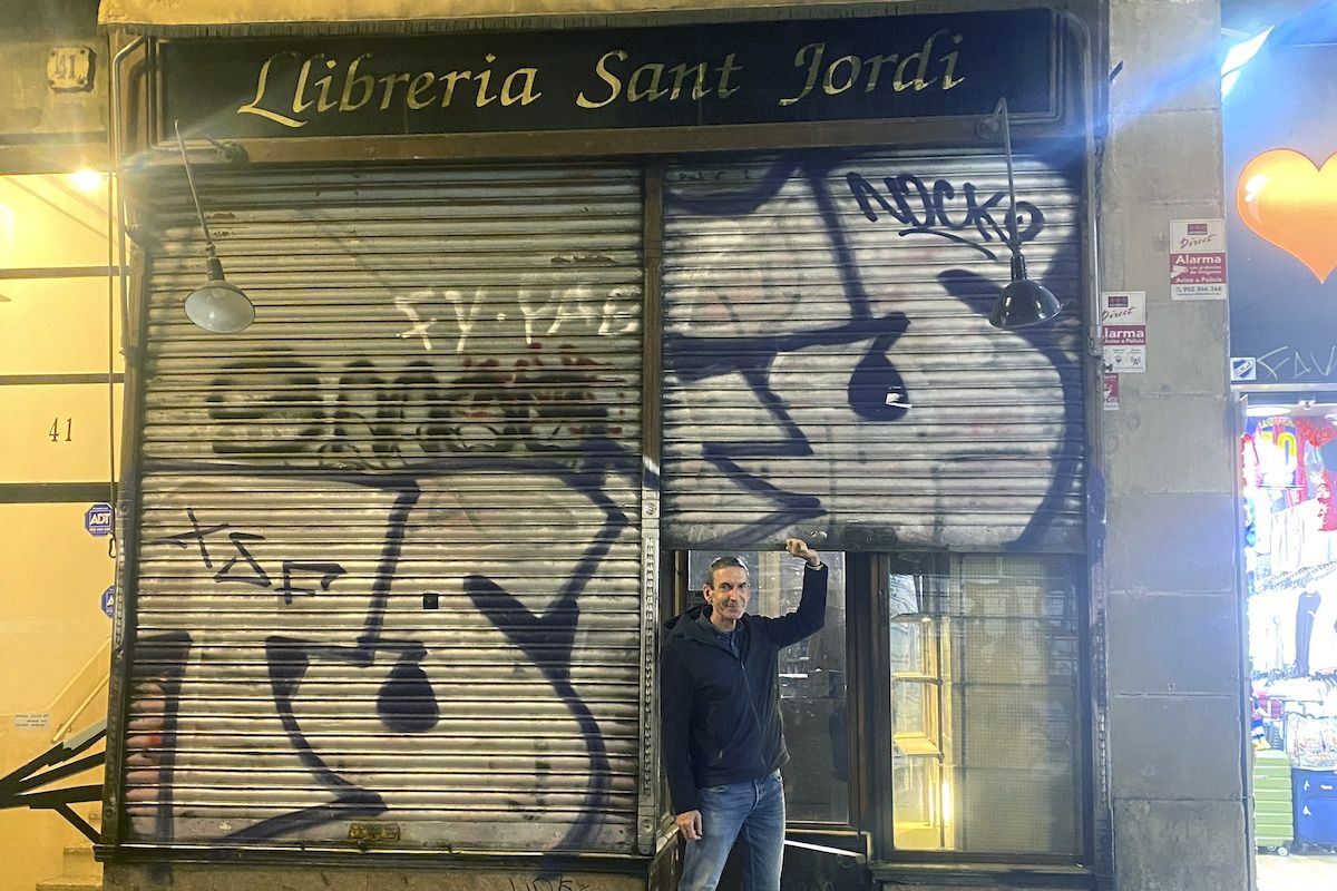 Rafa Serra en la Llibreria Sant Jordi por Àngel Bravo