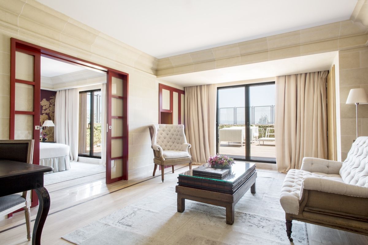 La Royal Penthouse tiene varias terrazas y es la Suite más grande de Barcelona (MHG)