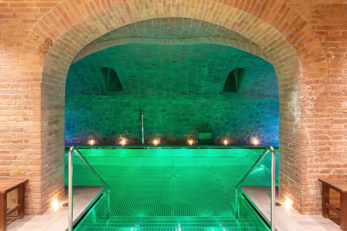 El sótano del edificio, con mucha historia, es ahora un Spa (H1898)